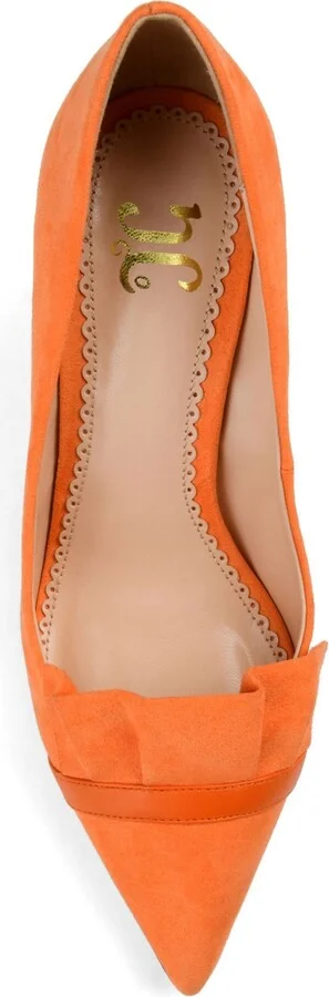 Journee Collection Women's Marek Ruffle Detail Dress Pumps - Image 5