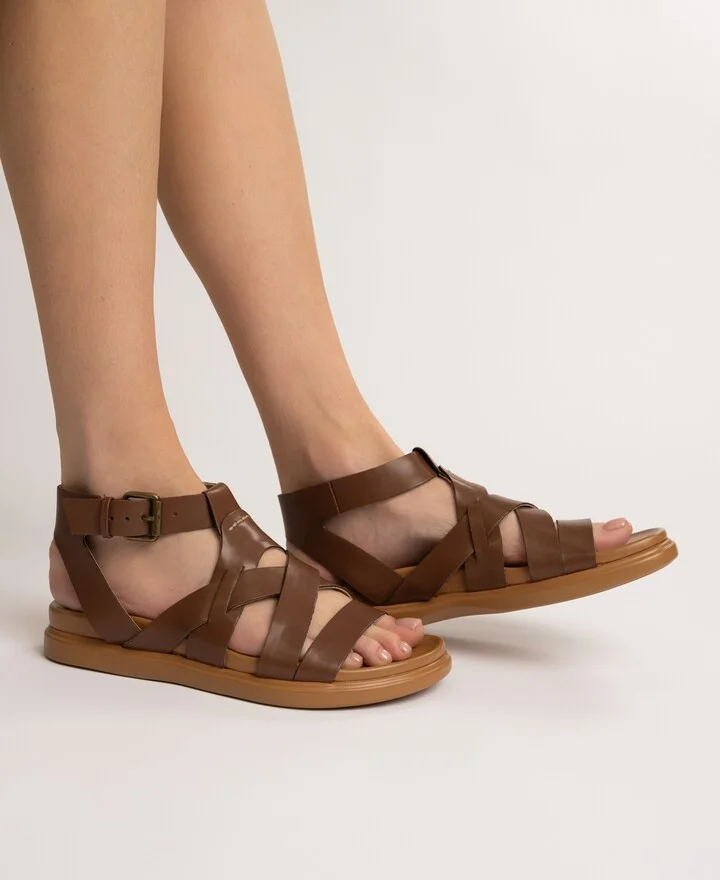 Journee Collection Women's Mistee Strappy Fisherman Flat Sandals - Image 6