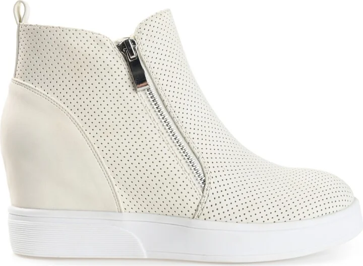 Journee Collection Women's Pennelope Wedge Sneakers - Image 10