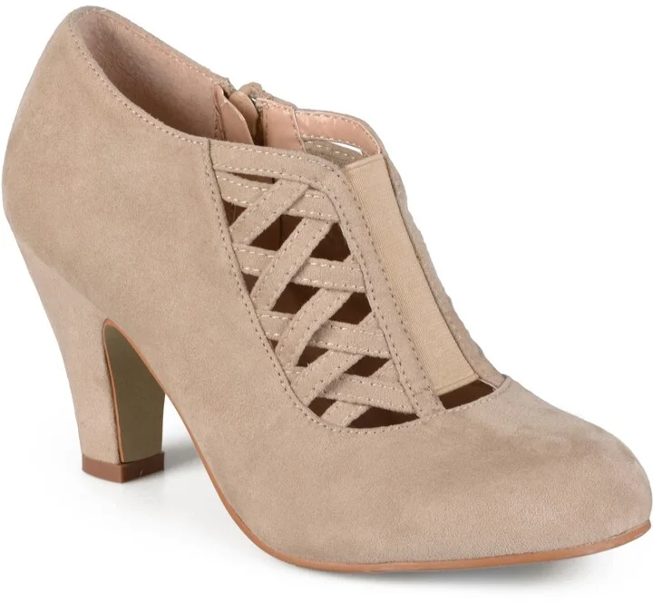 Journee Collection Women's Piper Cagey Upper Round Toe Dress Shooties