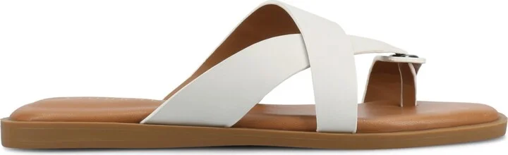 Journee Collection Women's Prizzie Toe Ring Strappy Flat Sandals - Image 2