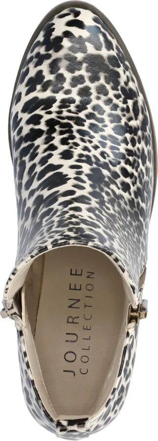 Journee Collection Women's Rebel Size Zipper Stacked Heel Booties - Image 4