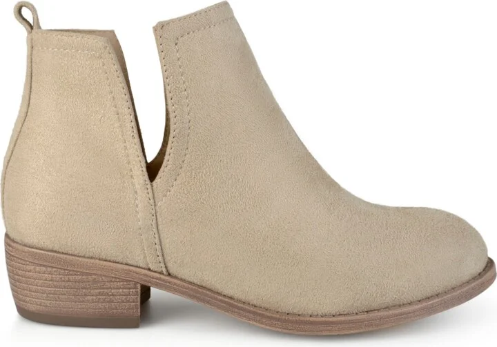 Journee Collection Women's Rimi Notched Ankle Stacked Heel Booties - Image 5