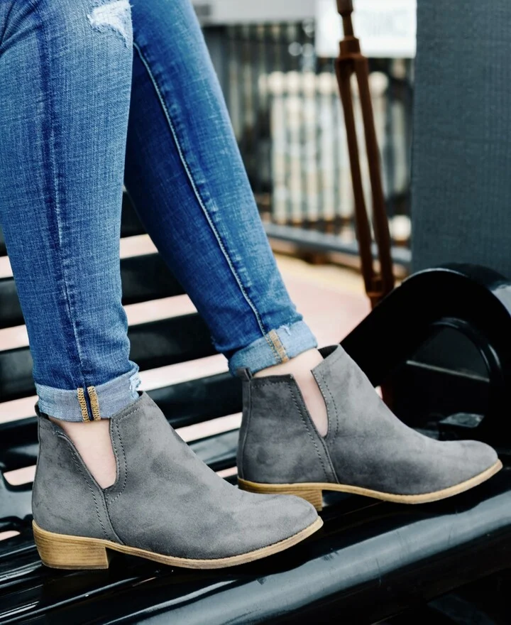 Journee Collection Women's Rimi Notched Ankle Stacked Heel Booties - Image 10
