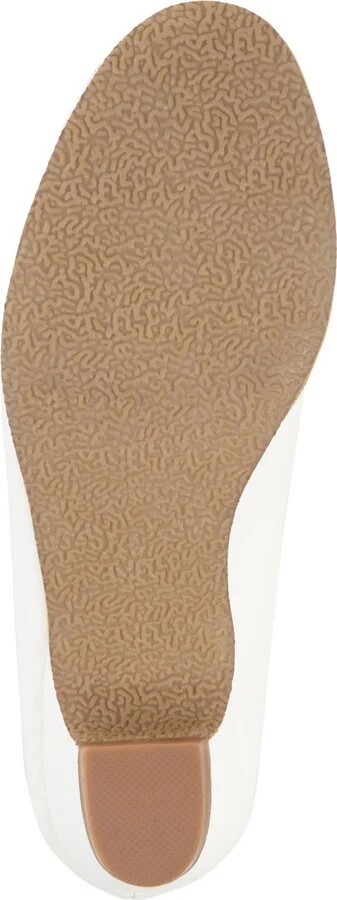 Journee Collection Women's Saar Round Toe Kitten Heel Pumps - Image 9