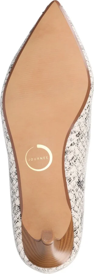 Journee Collection Women's Scylee Pointed Toe Dress Pumps - Image 9