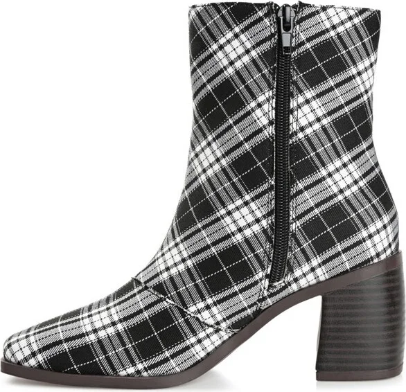 Journee Collection Women's Sloann Inside Zip Stacked Heel Booties Black - Image 4