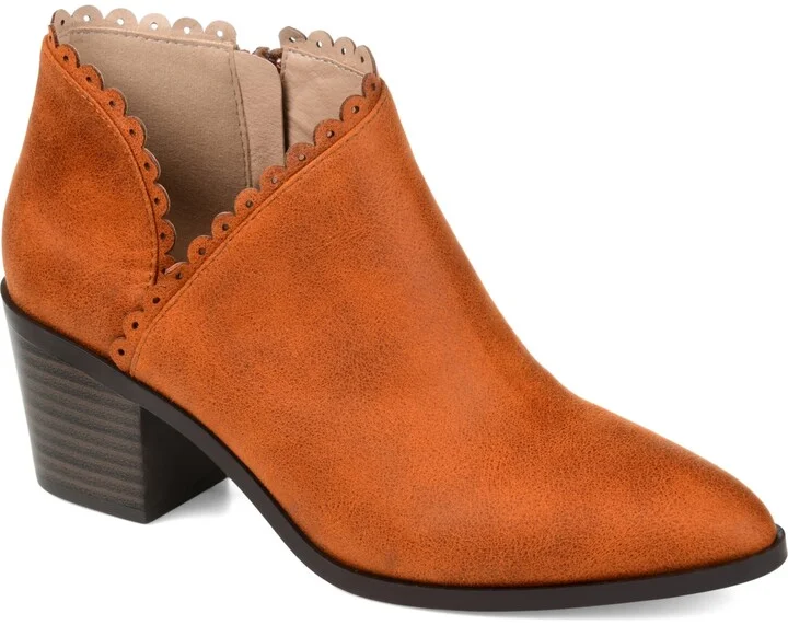 Journee Collection Women's Tessa Scalloped Block Heel Booties