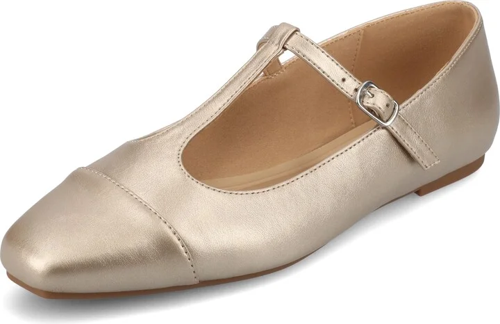 Journee Collection Womens Theah Mary Jane Buckle T-Strap Dress Flats Cushioned Two Tone Square Cap Toe Fashion Shoe Champagne