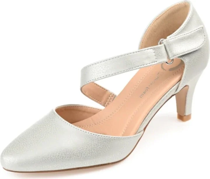 Journee Collection Women's Tillis Pump