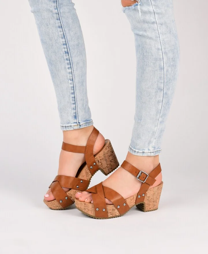Journee Collection Women's Valentina Sandals - Image 6