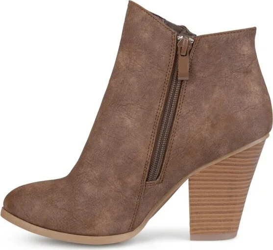 Journee Collection Women's Vally Inside Zip Stacked Heel Booties Black - Image 5