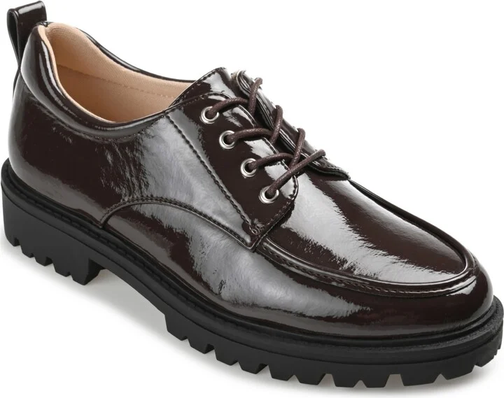 Journee Collection Women's Zina Lace Up Lug Sole Oxfords