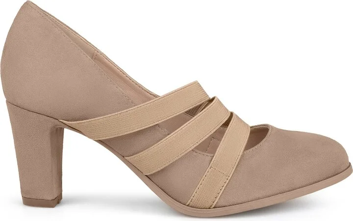 Journee Collectoin Loren Block Heel Pump - Wide Width - Image 3