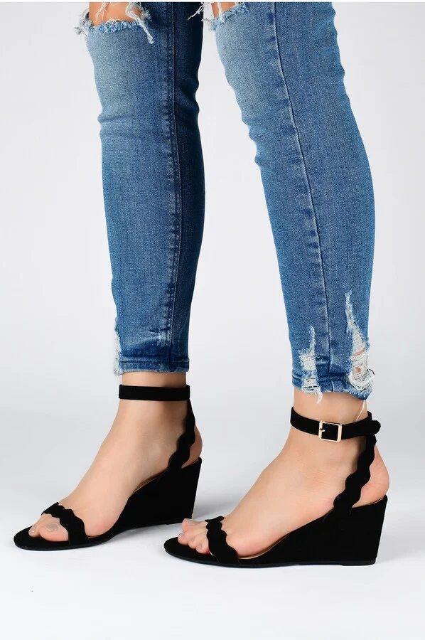 JOURNEE Loucia Wedge Sandal - Image 10