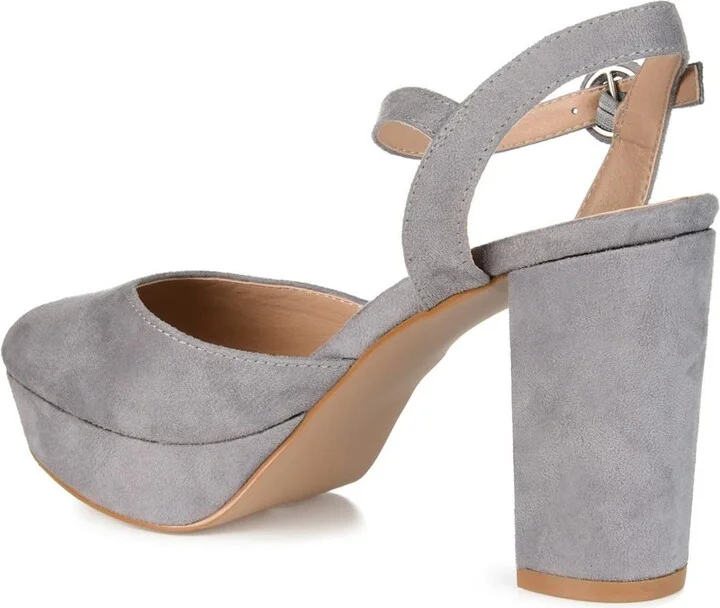 JOURNEE Roslynn Almond Toe Pump - Image 2