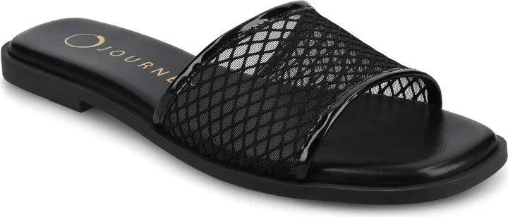 Journee Women's Breckley Flat Sandals