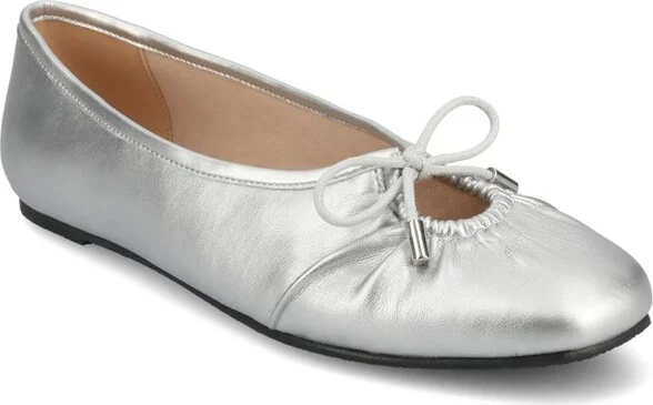 Journee Women's Callee Medium and Wide Width Ballet Dress Flats, Silver