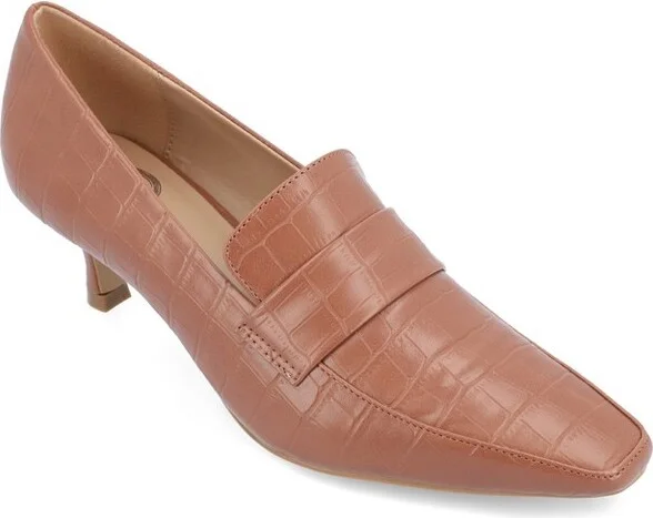 Journee Women's Celina Medium and Wide Width Kitten Heel Pumps, Oxblood
