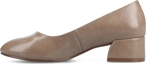 Journee Women's Saarii Medium and Wide Width Pumps, Nude/Suede 9.5W - Image 4