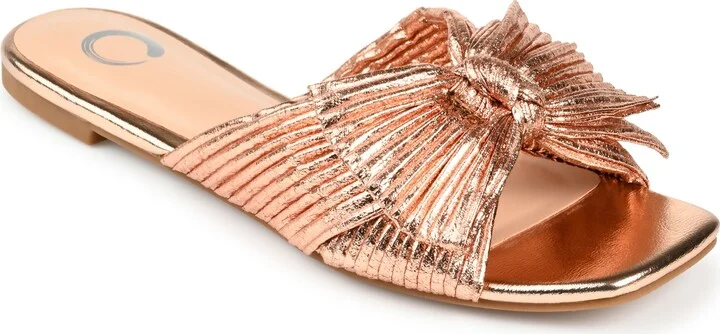 Journee Women's Serlina Flat Sandals
