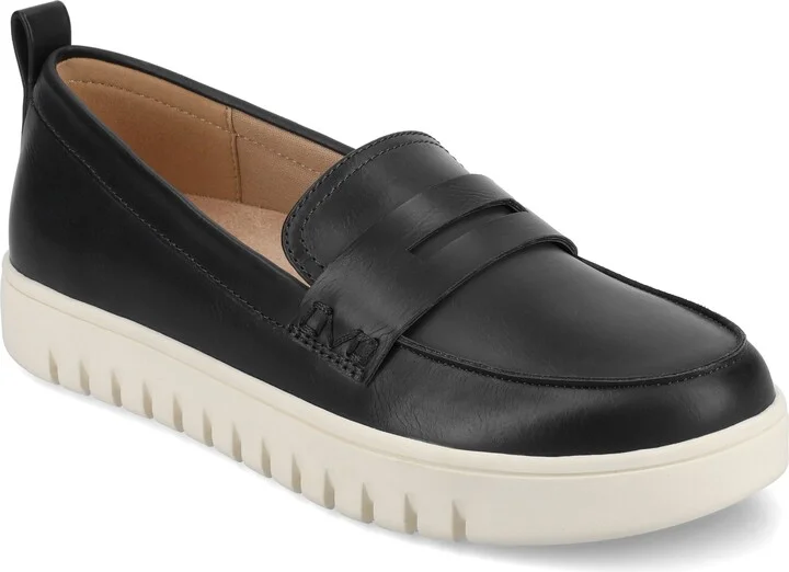 Journee Womens Tayla Medium and Wide Width Penny Loafer