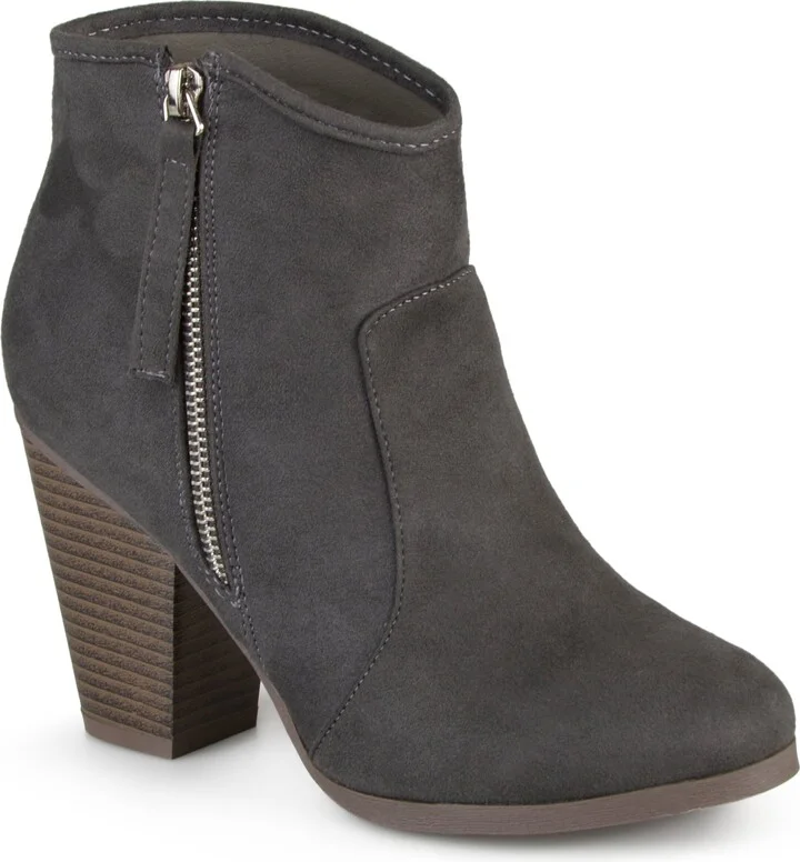 Journee Women's Wide Width Link Bootie