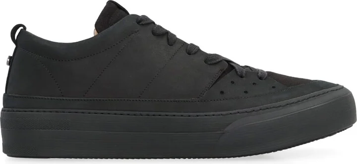 Judoka Low-top Sneakers