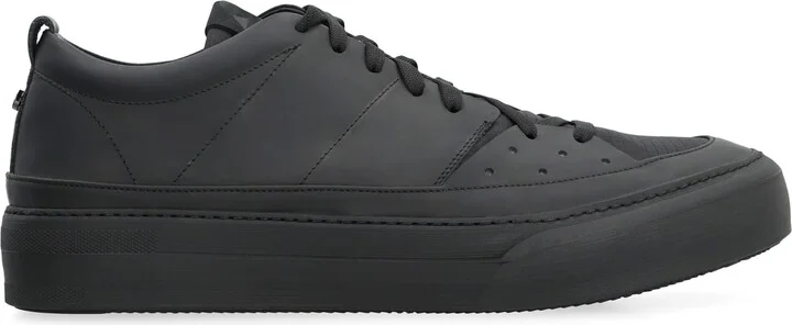 Judoka Low-top Sneakers