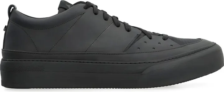 Judoka low-top sneakers