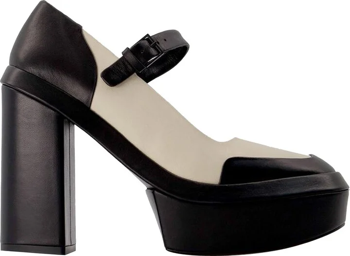 Juna Pumps in Black Leather