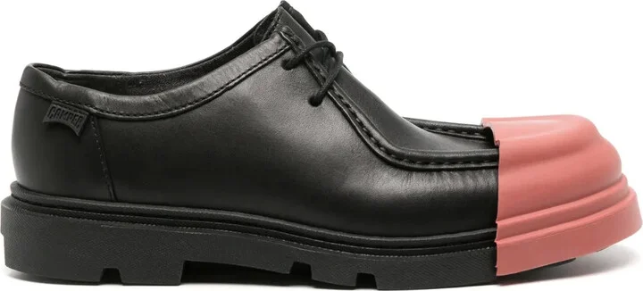 Junction contrasting-toecap brogues
