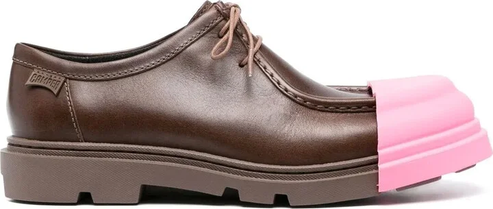 Junction contrasting-toecap brogues