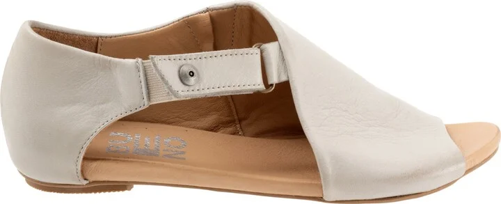Kale Flat Sandal - Image 10