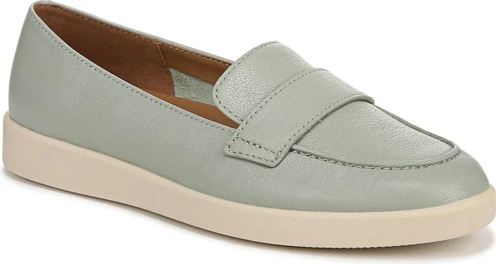 PISTACHIO GREEN