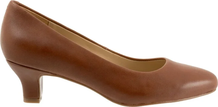 Kate Pointed Toe Kitten Heel Pump - Image 10