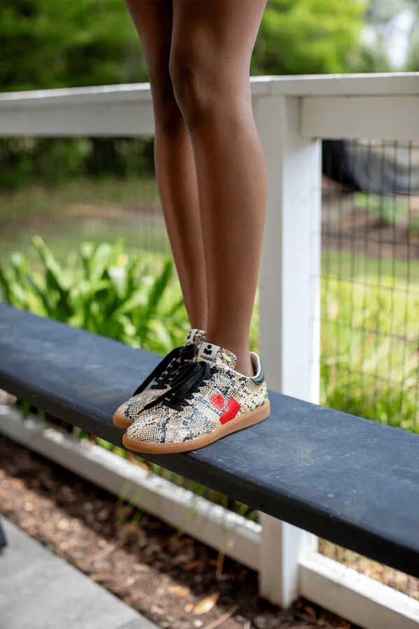Kaycee Sneaker in Beige/Red - Image 5