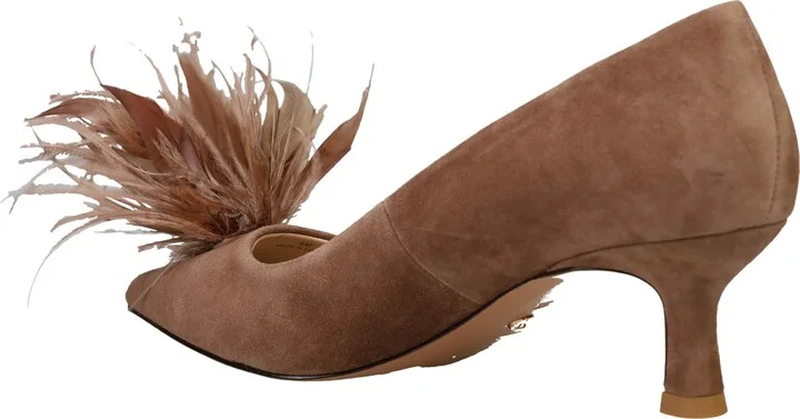 Kealie Pointed Toe Pump - Image 5