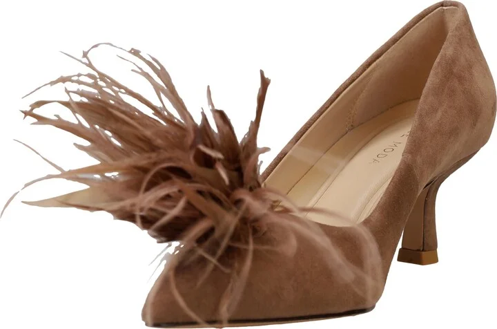 Kealie Pointed Toe Pump - Image 8
