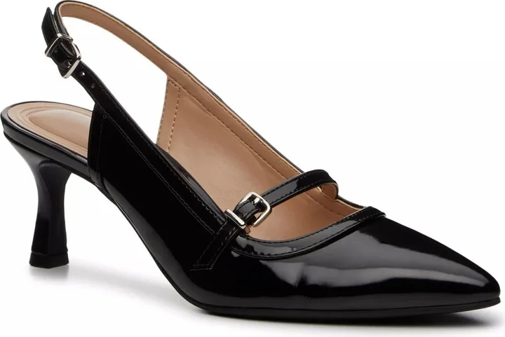 Kelly & Katie Pesla Pump