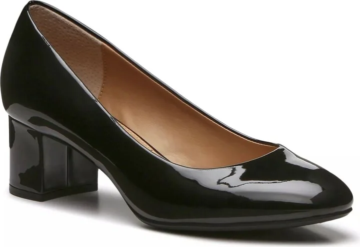 Kelly & Katie Sabrina Pump
