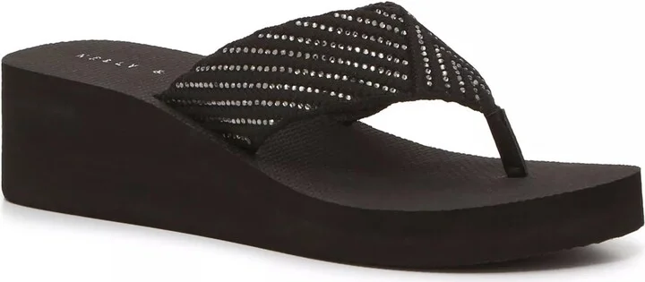 Kelly & Katie Tacie Wedge Sandal