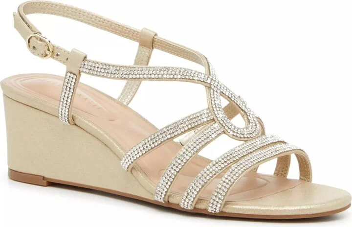 Kelly & Katie Wide Width Tyssie Wedge Sandal