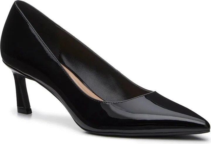 Kelly & Katie Zaria Pump