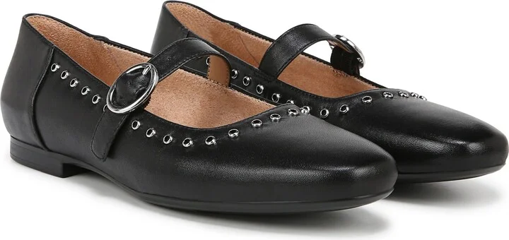 Kelly Mary Jane Flat