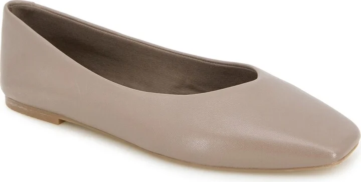 Kenneth Cole New York Women's Johanna Square Toe Ballet Flats