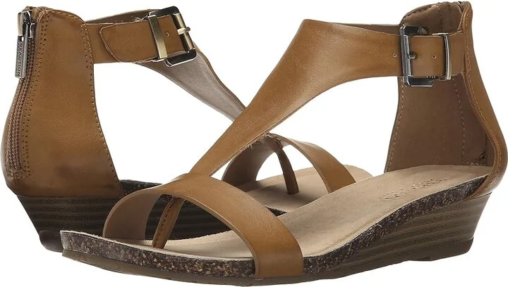 Kenneth Cole Reaction Great Gal Women's Sandals Toffee : 5.5 M, Synthetic
