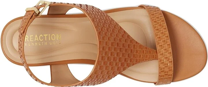 Kenneth Cole Reaction Greatly Thong Women's Shoes Tan Woven : 6.5 M, Synthetic - Image 2