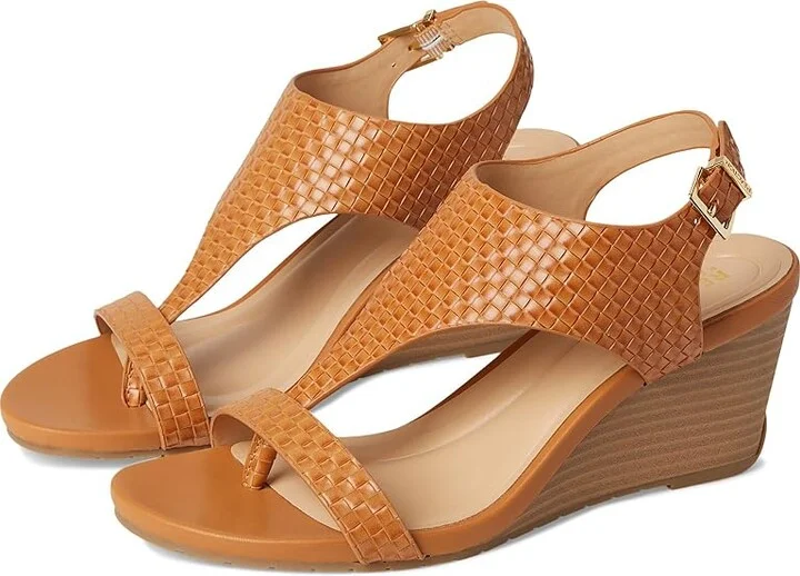 Kenneth Cole Reaction Greatly Thong Women's Shoes Tan Woven : 6.5 M, Synthetic