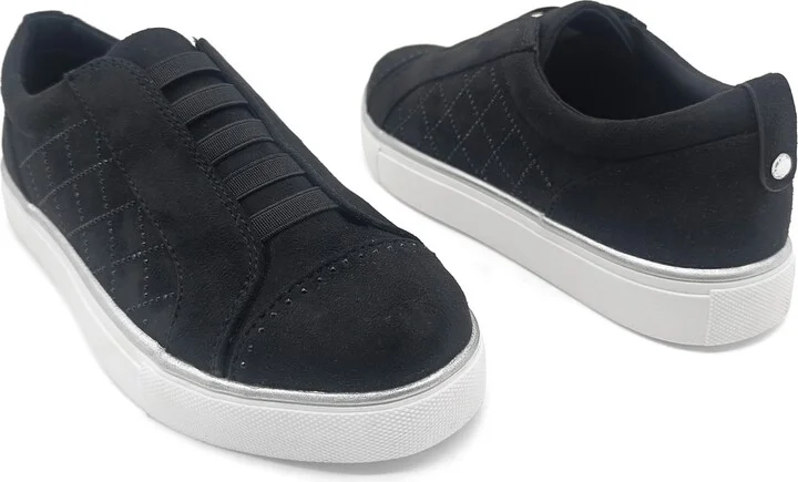 Kenneth Cole Reaction Women's Bonnie Quilt Slip On Sneakers - Image 11